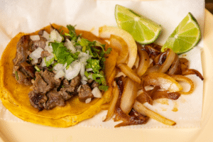Platos variados de auténtica comida mexicana para llevar y delivery